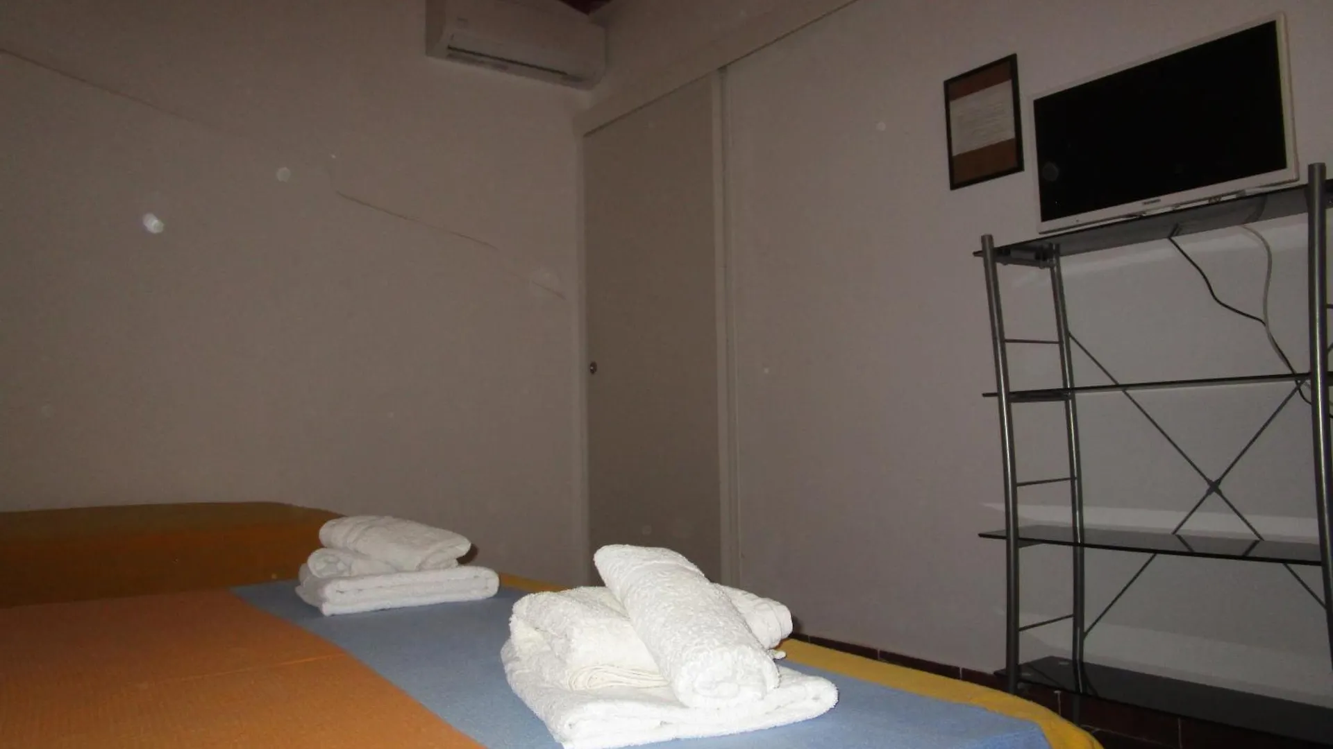 诺托祖里戈瓦尔迪住宿加早餐旅馆 住宿加早餐酒店 诺托