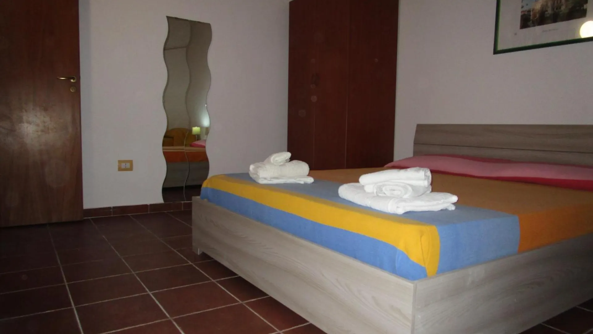 Bed and Breakfast Zurigo Val Di Noto Frühstückspension